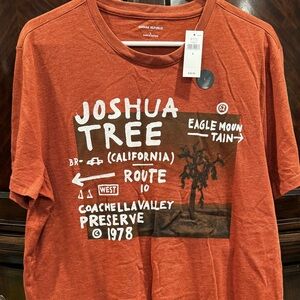 Banana Republic T-Shirt Large